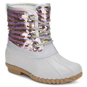 MULTI-COLORED SEQUINS